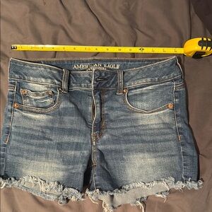 American eagle size 8 midi short